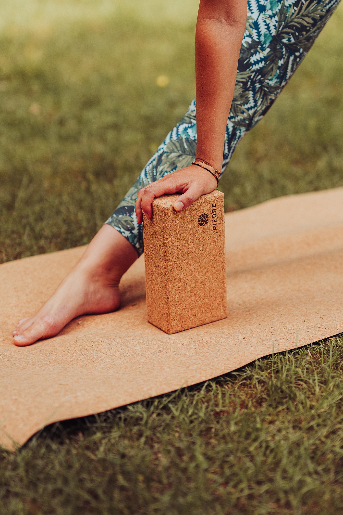 Two yoga blocks made of natural Portuguese cork > Pierre Sports